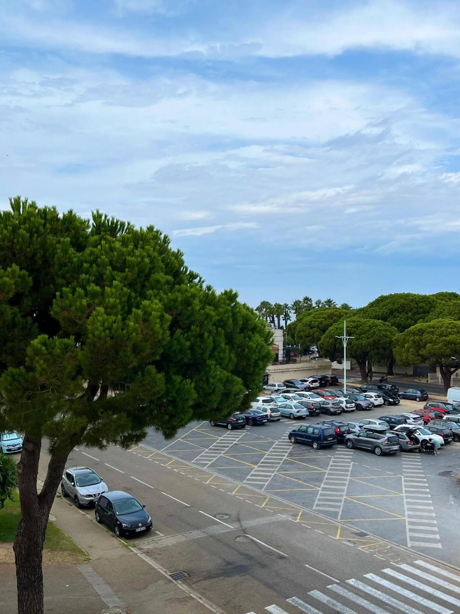 Appartement Devant La Mer + Parking Ле-Гро-дю-Руа Экстерьер фото